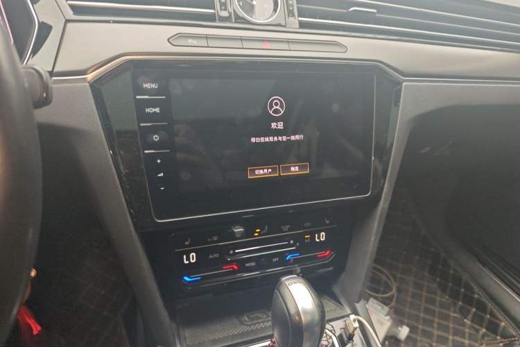 Used Volkswagen Magotan 2020 330TSI DSG Luxury Edition Audio And AC Panel