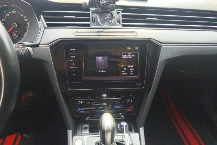 Used Volkswagen Magotan 2020 330TSI DSG Leading Model Audio And AC Panel