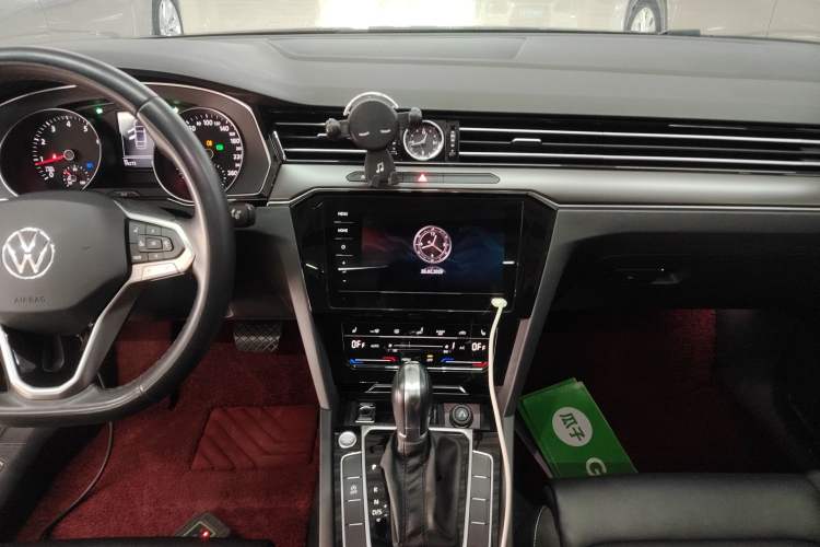 Used Volkswagen Magotan 2020 330TSI DSG Leading Model Audio And AC Panel