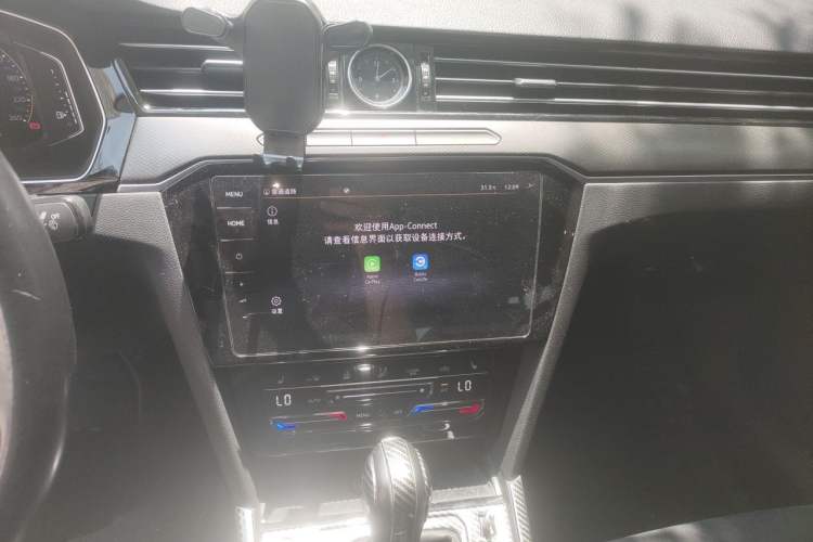 Used Volkswagen Magotan 2020 330TSI DSG Luxury Edition Audio And AC Panel