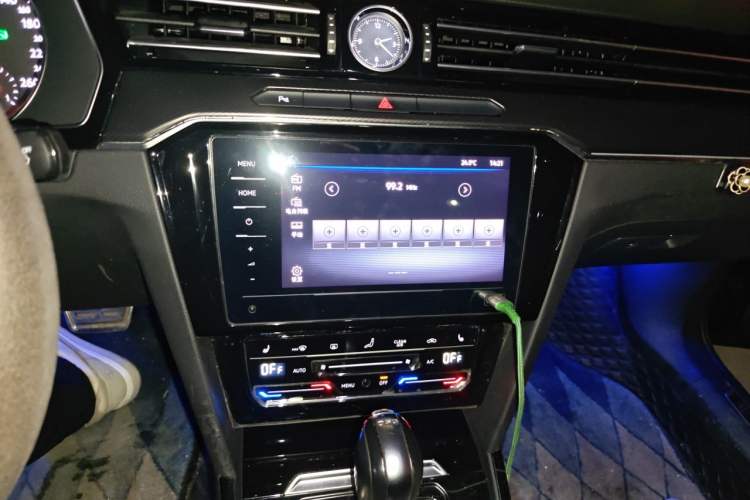 Used Volkswagen Magotan 2020 330TSI DSG Leading Model Audio And AC Panel