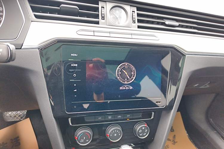 Used Volkswagen Magotan 2020 280TSI DSG Comfort Edition Audio And AC Panel