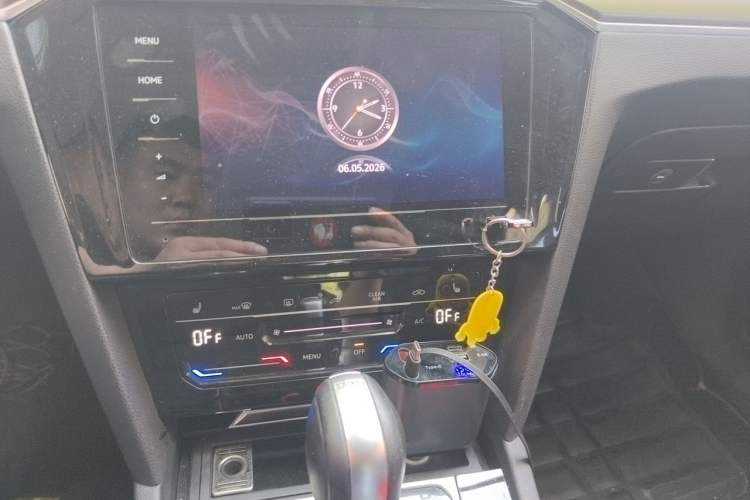 Used Volkswagen Magotan 2020 330TSI DSG Leading Model Audio And AC Panel
