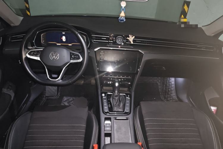 Used Volkswagen Magotan 2020 330TSI DSG Luxury Edition Center Console
