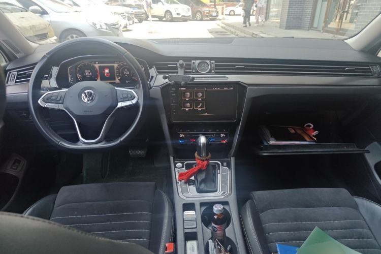 Used Volkswagen Magotan 2020 330TSI DSG Luxury Edition Center Console