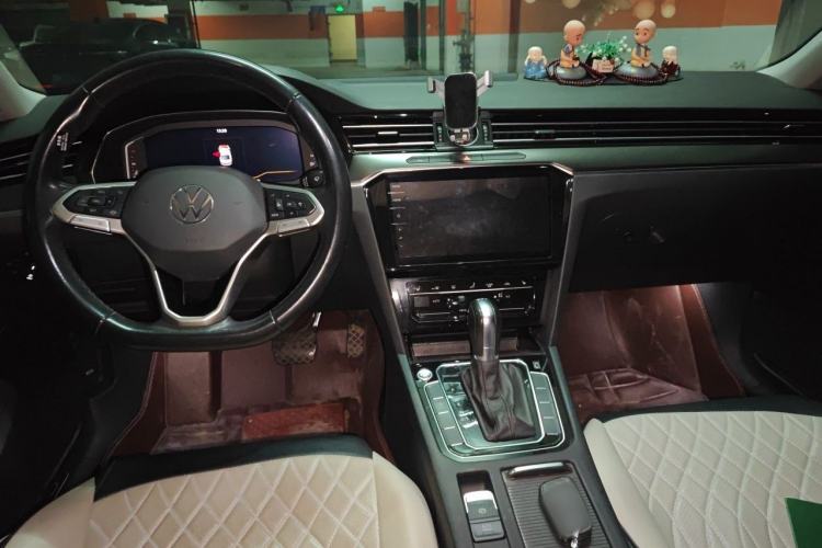 Used Volkswagen Magotan 2020 330TSI DSG Luxury Edition Center Console