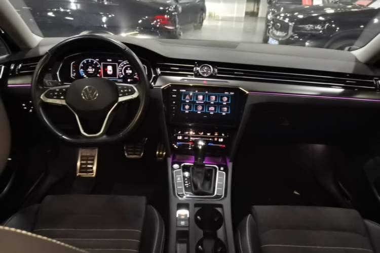 Used Volkswagen Magotan 2020 330TSI DSG Luxury Edition Center Console