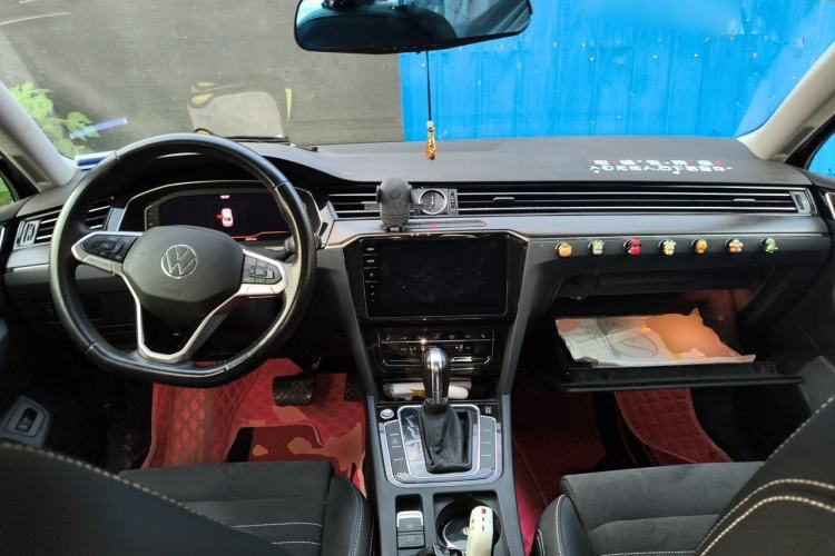 Used Volkswagen Magotan 2020 330TSI DSG Luxury Edition Center Console