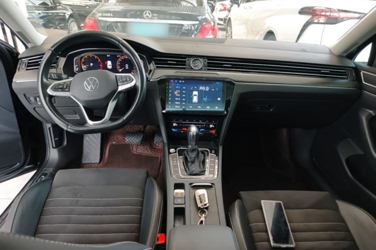 Used Volkswagen Magotan 2020 330TSI DSG Leading Model Center Console