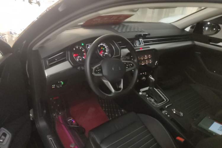 Used Volkswagen Magotan 2020 280TSI DSG Comfort Edition Center Console