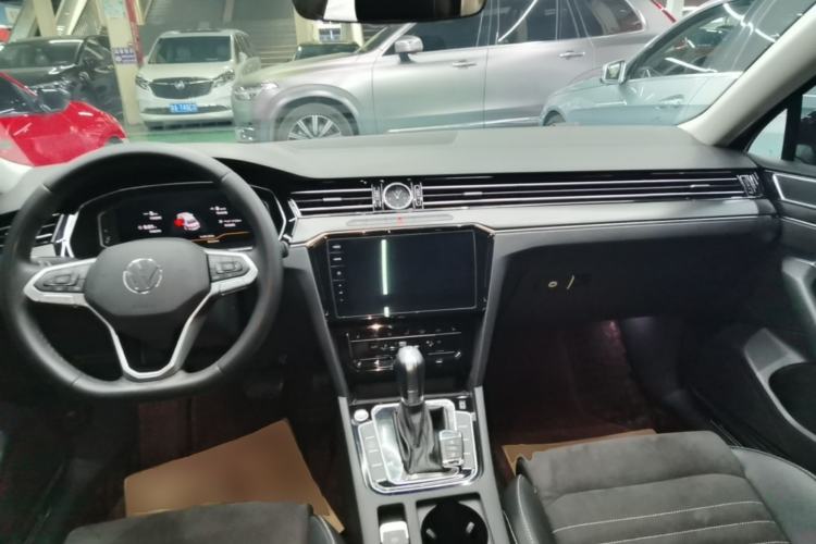Used Volkswagen Magotan 2020 330TSI DSG Luxury Edition Center Console