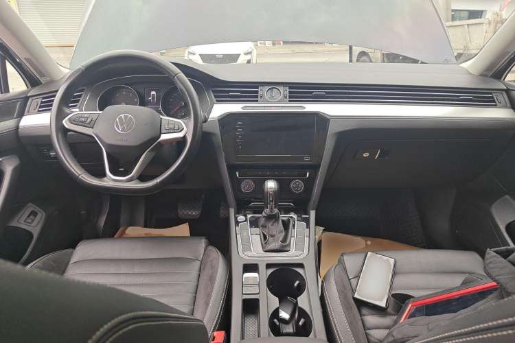 Used Volkswagen Magotan 2020 280TSI DSG Comfort Edition Center Console