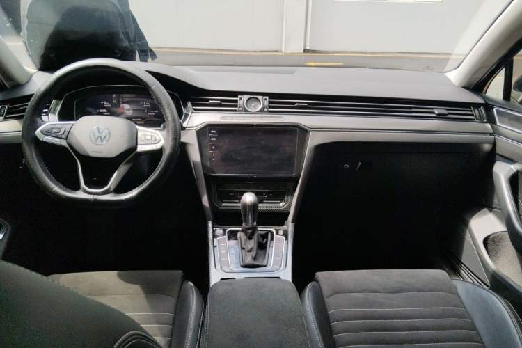 Used Volkswagen Magotan 2020 330TSI DSG Luxury Edition Center Console