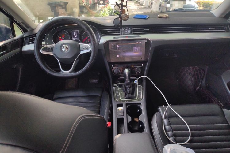 Used Volkswagen Magotan 2020 280TSI DSG Comfort Edition Center Console