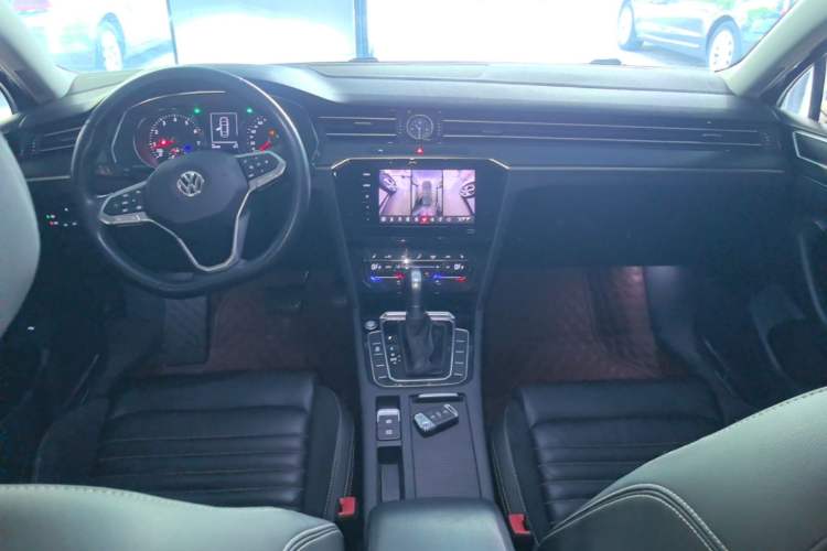 Used Volkswagen Magotan 2020 330TSI DSG Leading Model Center Console