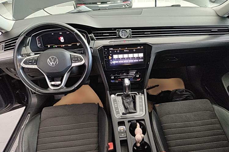 Used Volkswagen Magotan 2020 330TSI DSG Leading Model Center Console