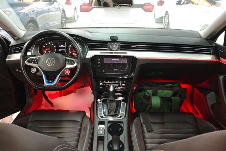 Used Volkswagen Magotan 2020 280TSI DSG Comfort Edition Center Console