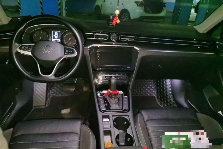 Used Volkswagen Magotan 2020 330TSI DSG Leading Model Center Console