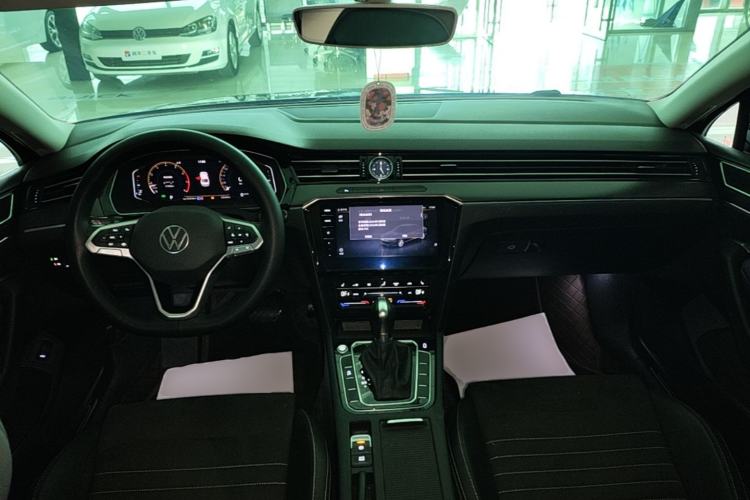 Used Volkswagen Magotan 2020 330TSI DSG Luxury Edition Center Console
