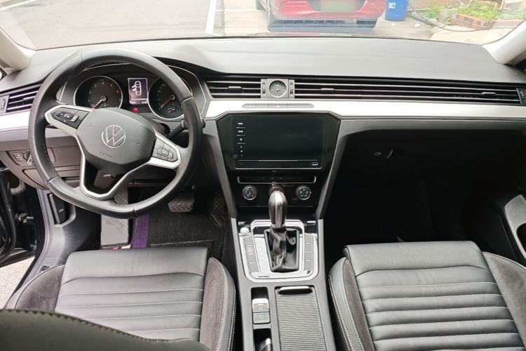 Used Volkswagen Magotan 2020 280TSI DSG Comfort Edition Center Console