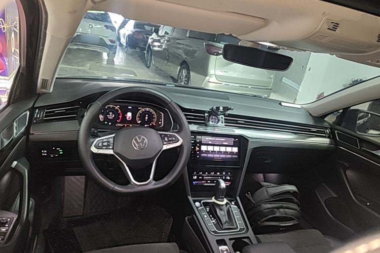 Used Volkswagen Magotan 2020 330TSI DSG Luxury Edition Center Console
