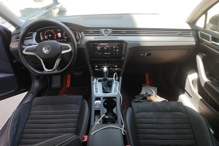 Used Volkswagen Magotan 2020 330TSI DSG Leading Model Center Console