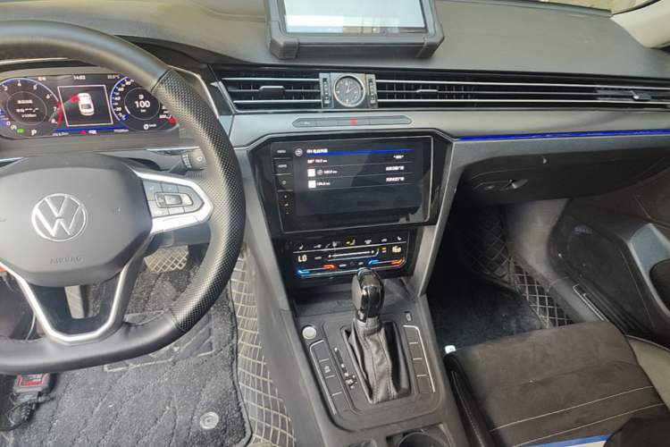 Used Volkswagen Magotan 2020 330TSI DSG Luxury Edition Center Console