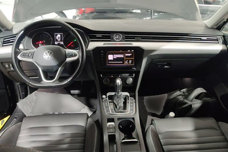 Used Volkswagen Magotan 2020 280TSI DSG Comfort Edition Center Console