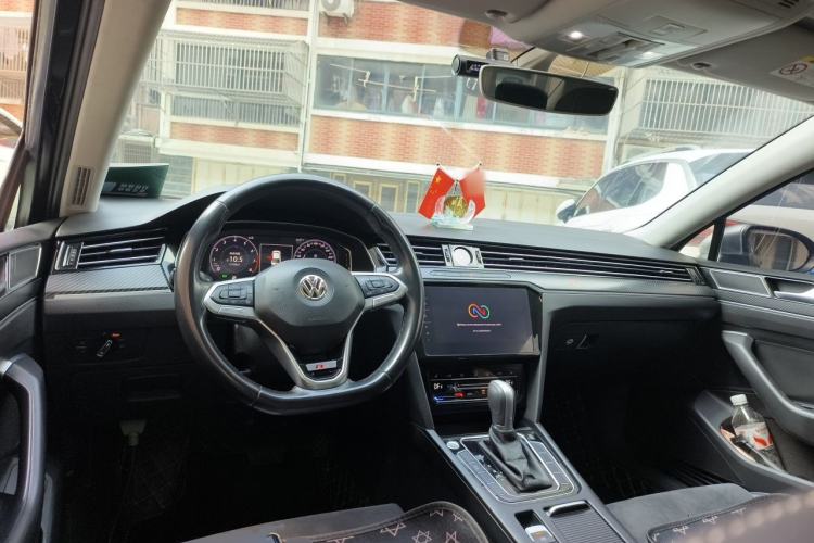 Used Volkswagen Magotan 2020 330TSI DSG Luxury Edition Center Console