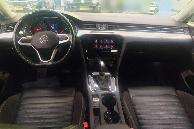 Used Volkswagen Magotan 2020 280TSI DSG Comfort Edition Center Console