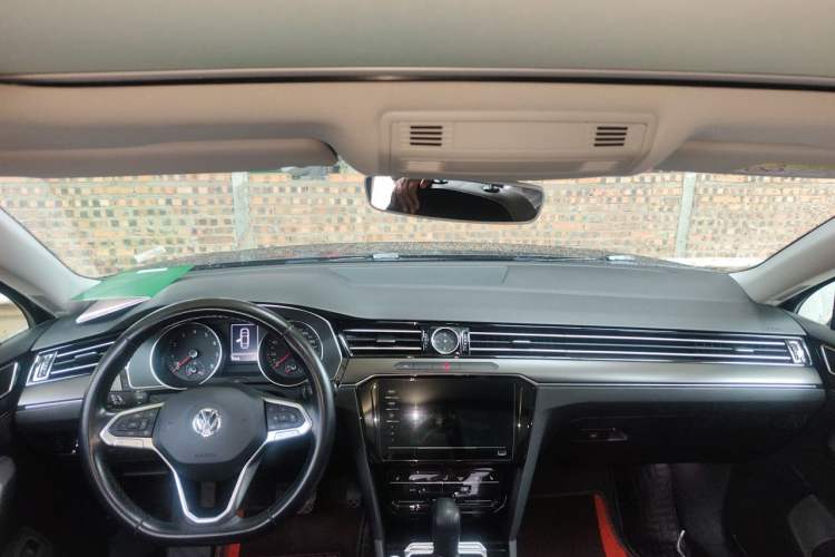 Used Volkswagen Magotan 2020 330TSI DSG Leading Model Center Console