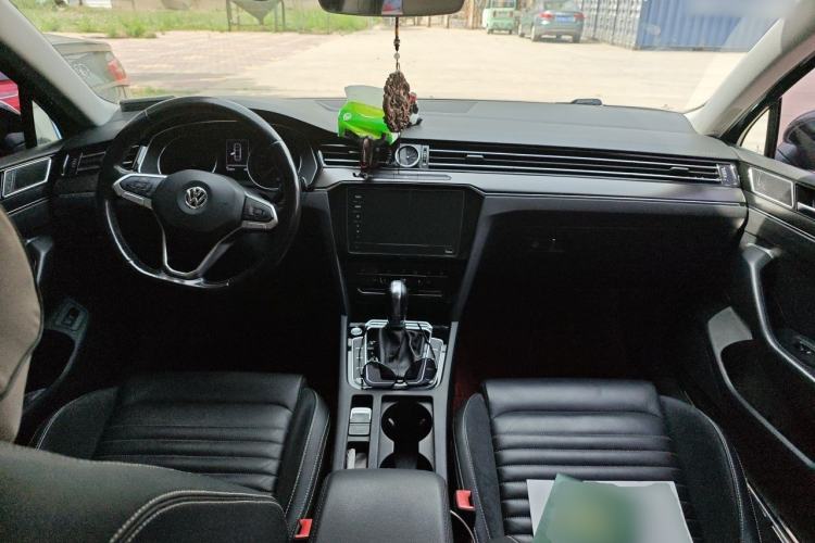 Used Volkswagen Magotan 2020 330TSI DSG Leading Model Center Console