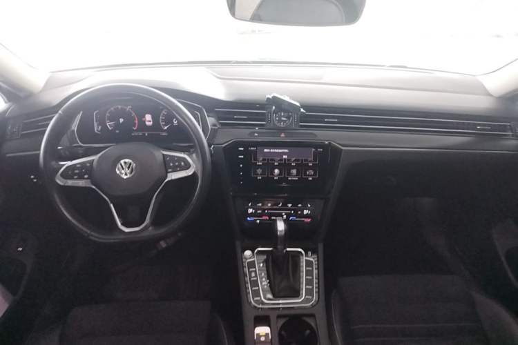 Used Volkswagen Magotan 2020 330TSI DSG Luxury Edition Center Console