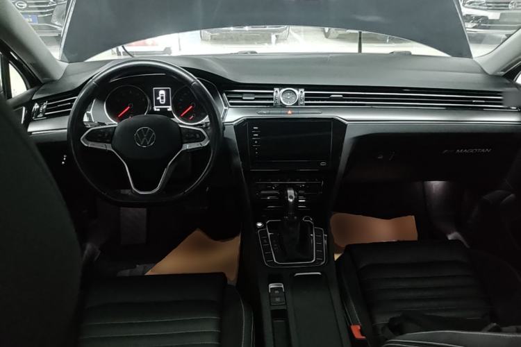 Used Volkswagen Magotan 2020 330TSI DSG Leading Model Center Console