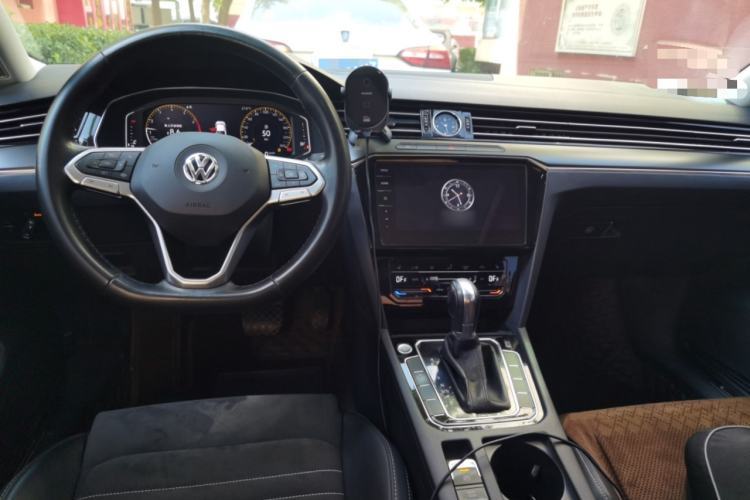 Used Volkswagen Magotan 2020 330TSI DSG Luxury Edition Center Console