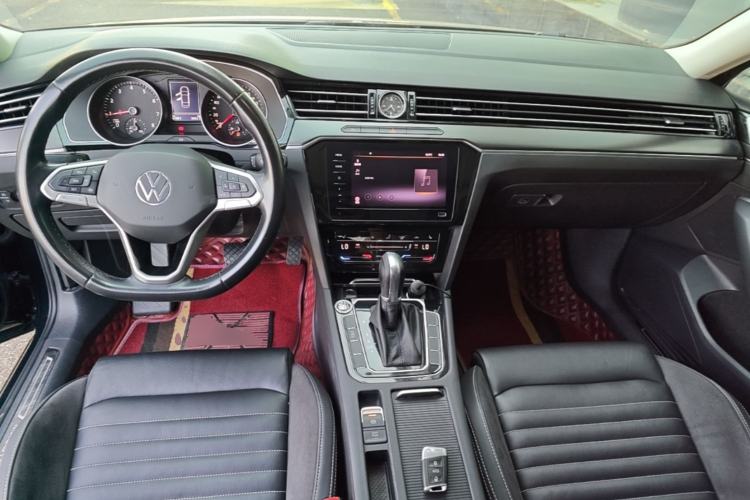 Used Volkswagen Magotan 2020 330TSI DSG Leading Model Center Console