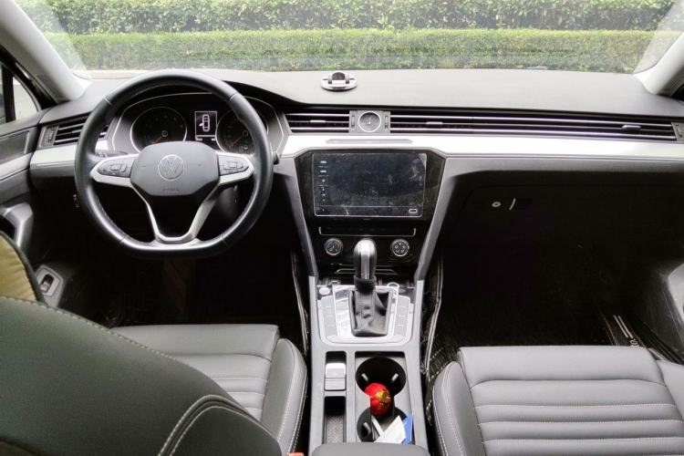 Used Volkswagen Magotan 2020 280TSI DSG Comfort Edition Center Console