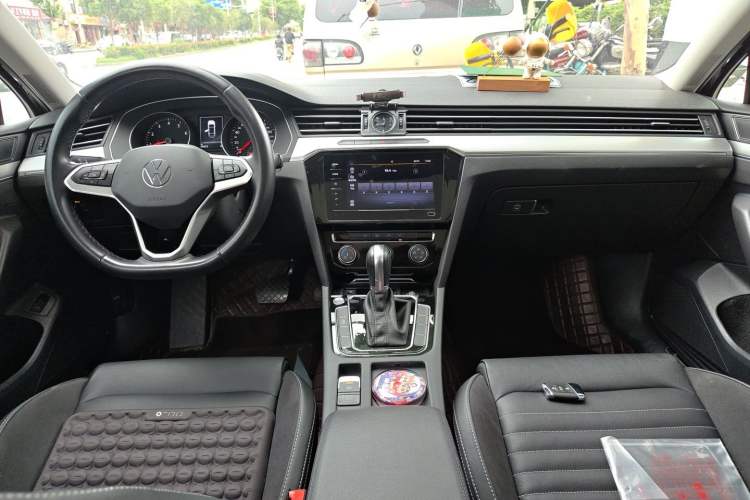 Used Volkswagen Magotan 2020 280TSI DSG Comfort Edition Center Console