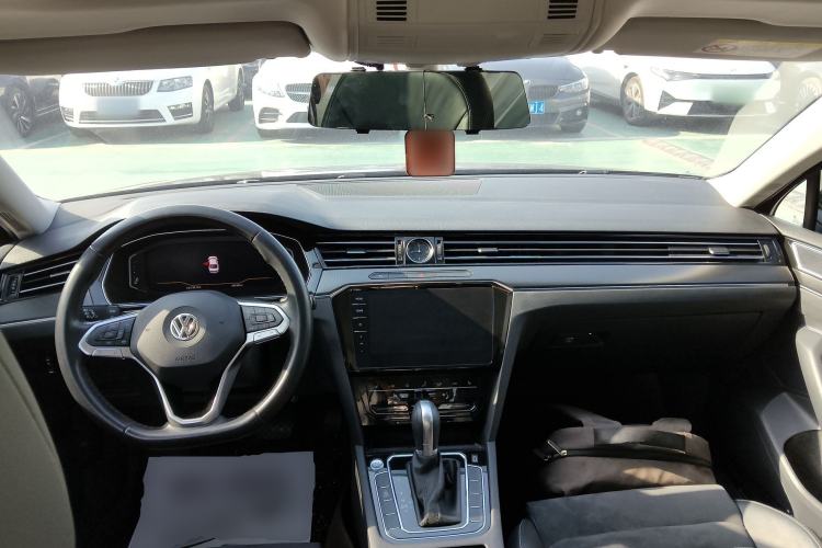 Used Volkswagen Magotan 2020 330TSI DSG Luxury Edition Center Console