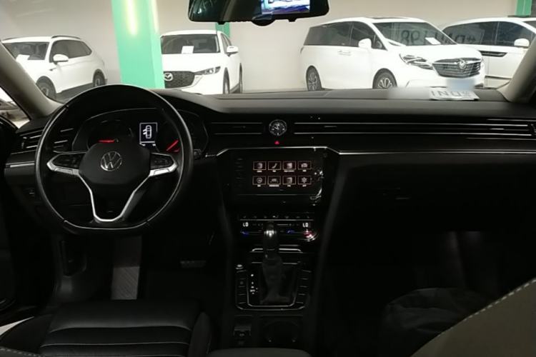 Used Volkswagen Magotan 2020 330TSI DSG Leading Model Center Console