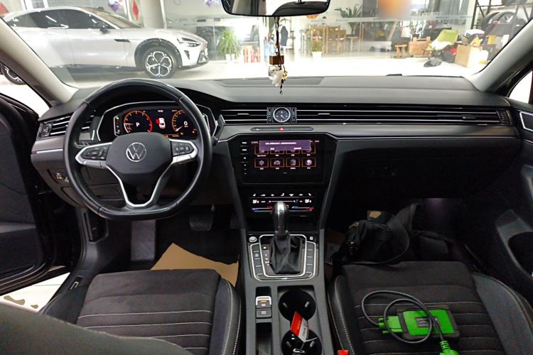 Used Volkswagen Magotan 2020 330TSI DSG Luxury Edition Center Console