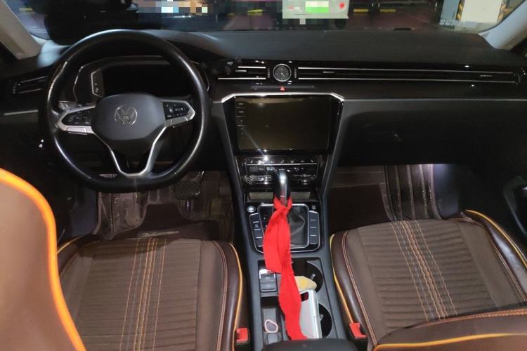 Used Volkswagen Magotan 2020 330TSI DSG Luxury Edition Center Console