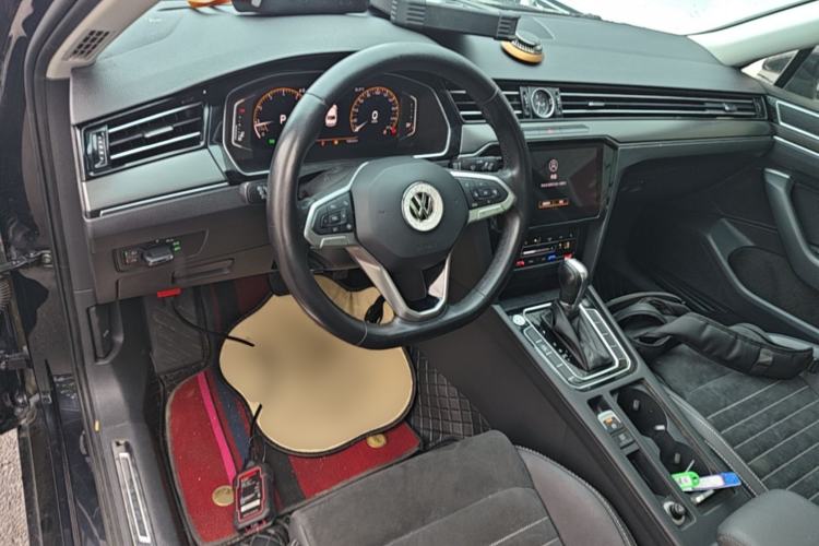 Used Volkswagen Magotan 2020 330TSI DSG Luxury Edition Center Console