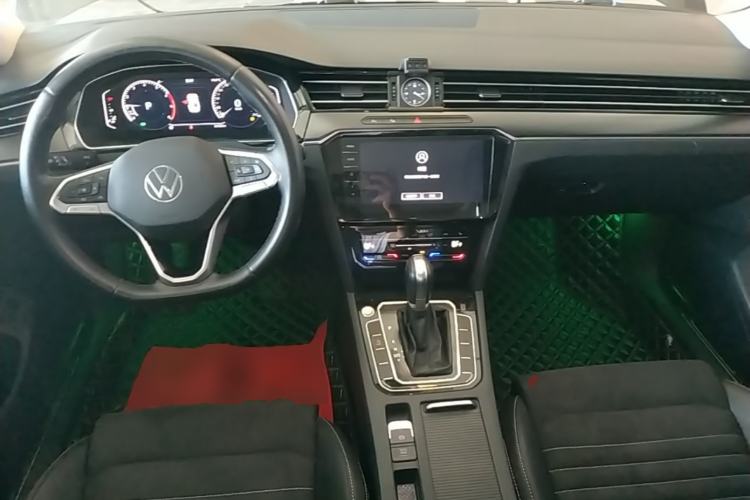 Used Volkswagen Magotan 2020 380TSI DSG Luxury Version Center Console