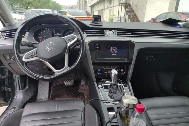 Used Volkswagen Magotan 2020 280TSI DSG Leading Edition Center Console