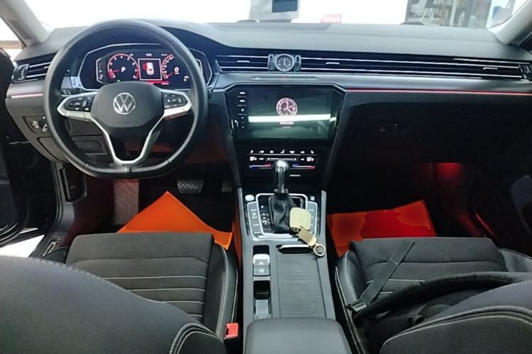 Used Volkswagen Magotan 2020 330TSI DSG Luxury Edition Center Console