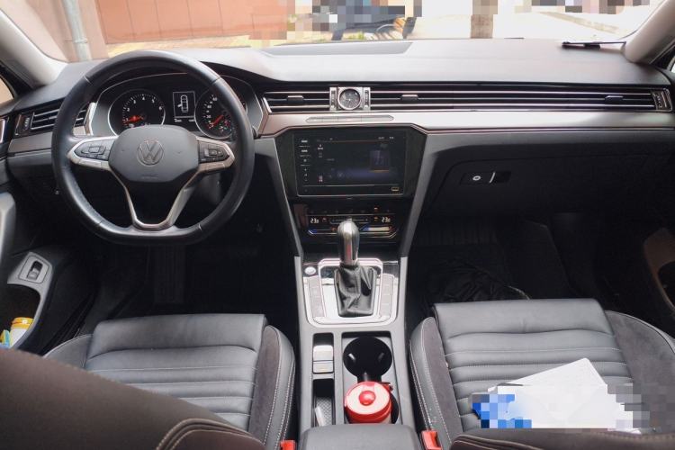 Used Volkswagen Magotan 2020 330TSI DSG Leading Model Center Console