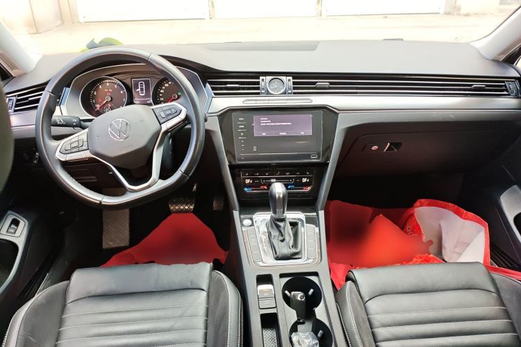 Used Volkswagen Magotan 2020 330TSI DSG Leading Model Center Console