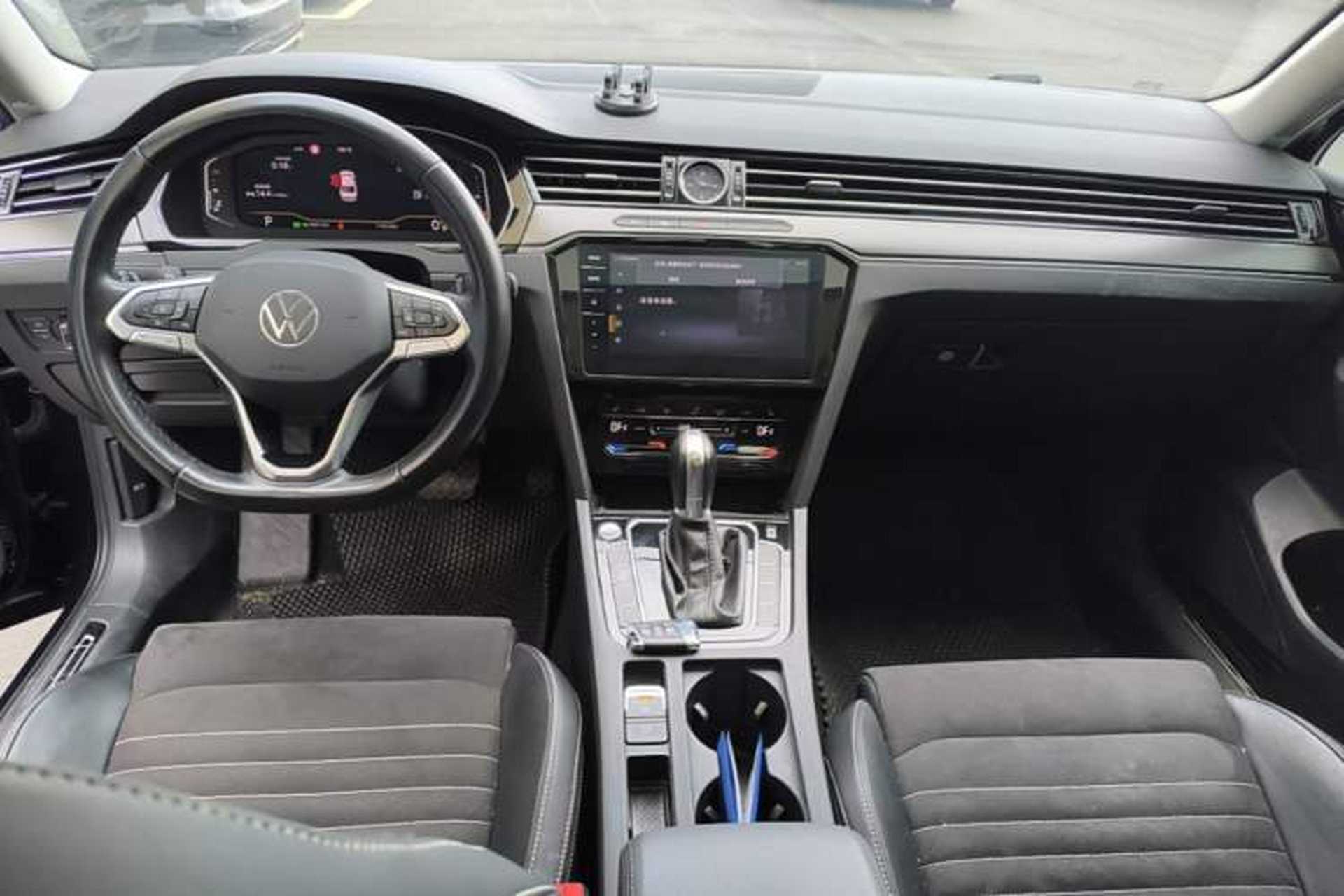 Used Volkswagen Magotan 2020 380TSI DSG Luxury Version Center Console