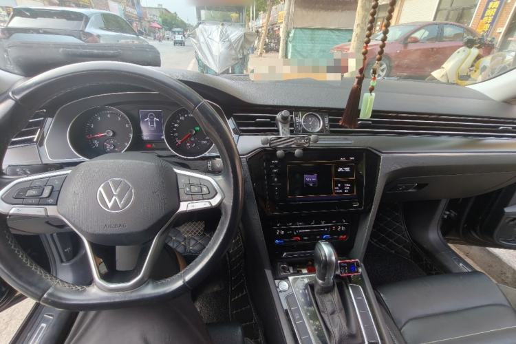 Used Volkswagen Magotan 2020 330TSI DSG Leading Model Center Console